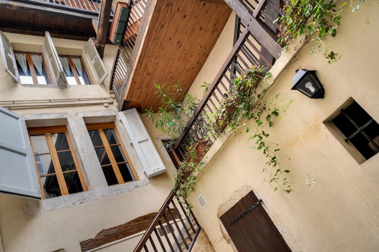 La Cour Filaterie - Suite Of 30 Sq M In The Annecy Breakfast Included ภายนอก รูปภาพ